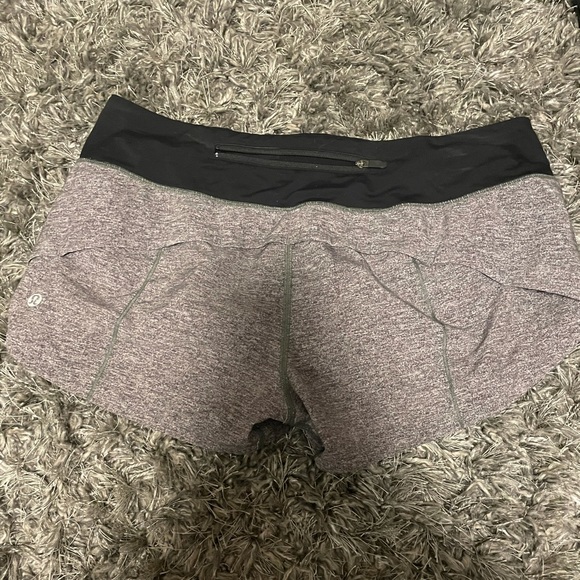 Lululemon speed up 2.5 inch - Picture 2 of 2